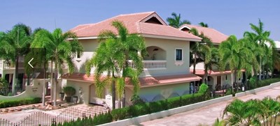 Luxury Pool Villa, 6 Bedrooms for Sale with Tenant Long-term Contract. - House - Lake Maprachan - 
